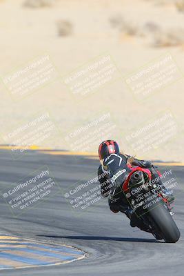 media/Dec-05-2024-Racers Edge (Thu) [[e102e0690b]]/3-B Group/Session 1 Turn 8 Backside/